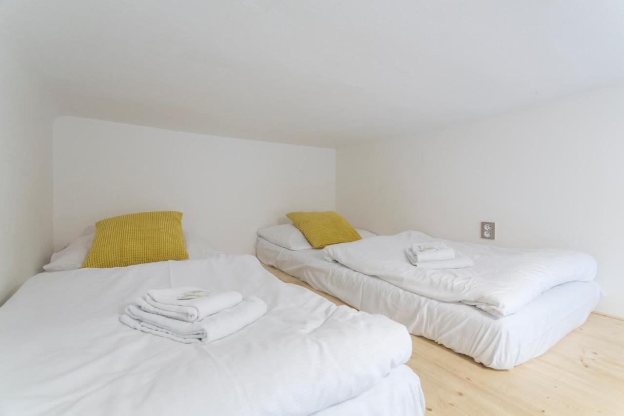 Twin Room with Shared Bathroom,1162420770:JPEG