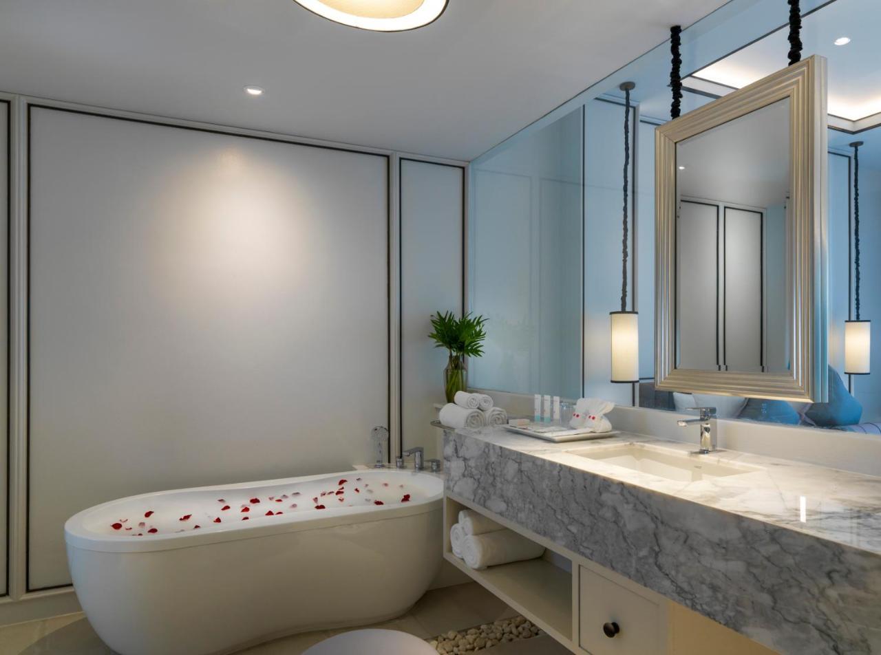 Deluxe Double Room with Pool Access