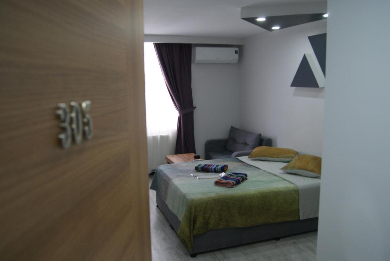 Single Room,696955536:JPEG