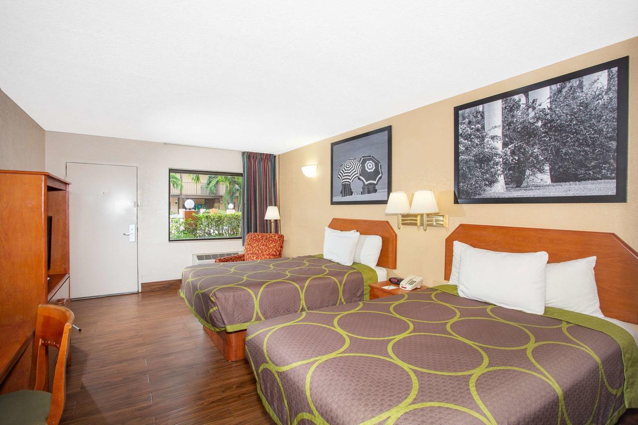 Double Room with Two Double Beds - Non-Smoking