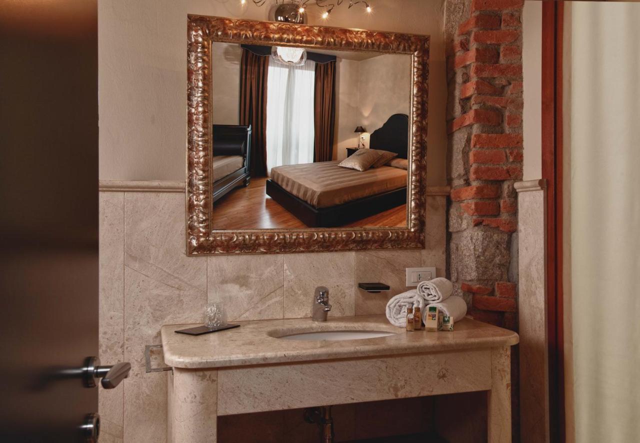 Junior Suite (2 Adults)