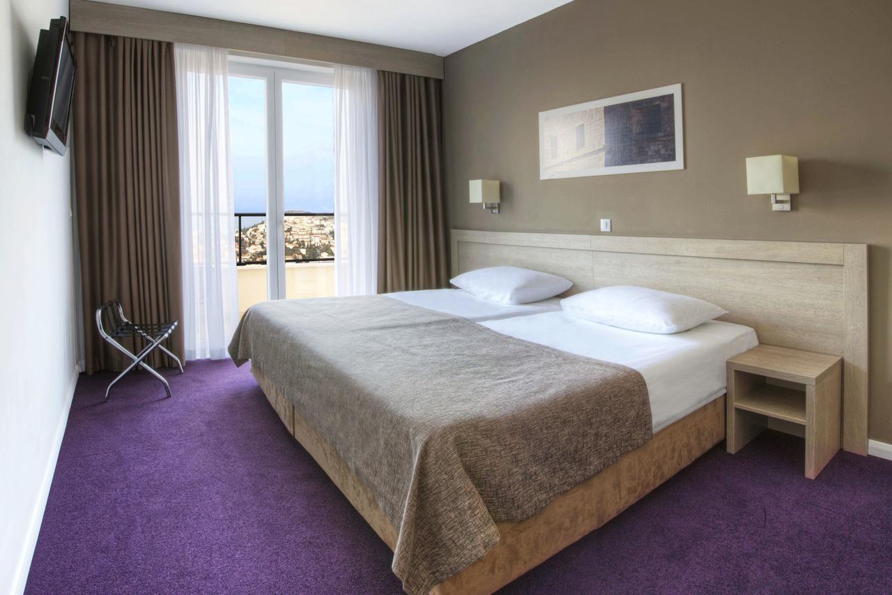 Double or Twin Room Sea View,758696518:JPEG