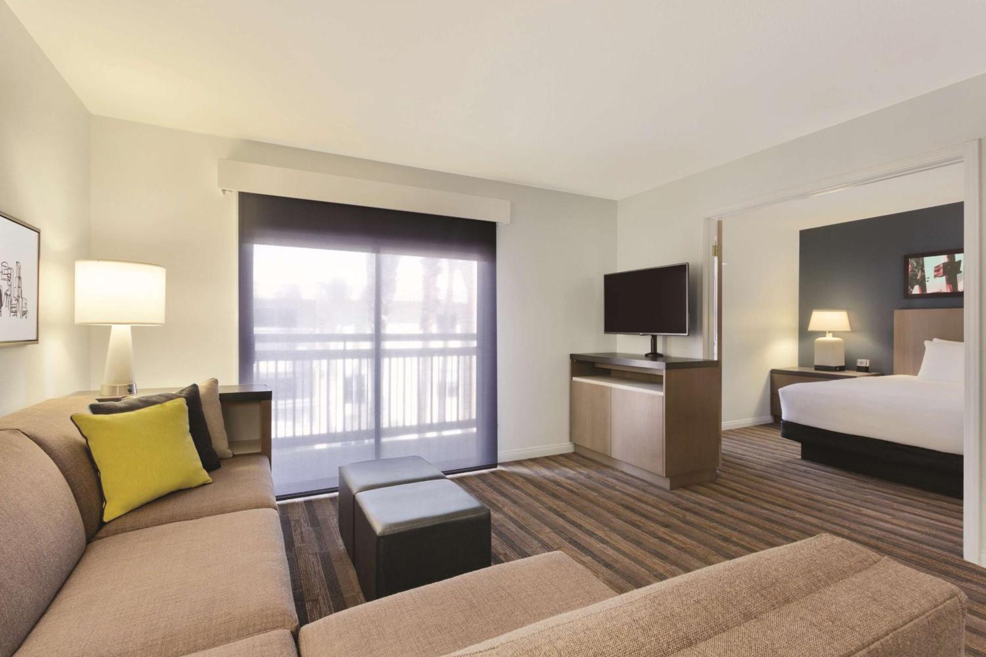 One-Bedroom King Suite