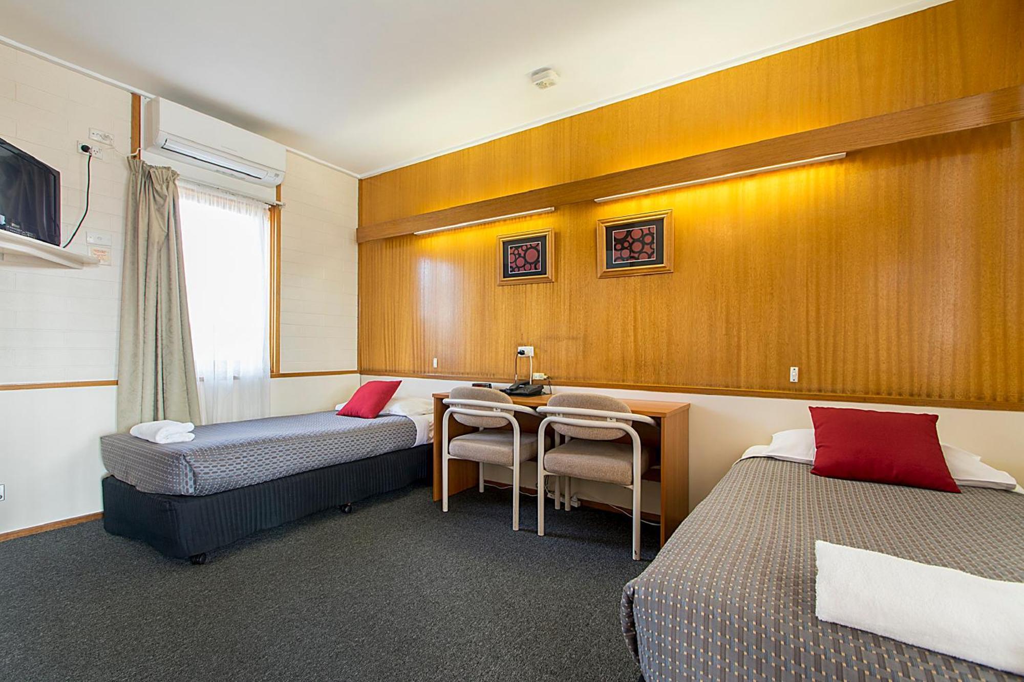 Standard Twin Room - Non-Smoking