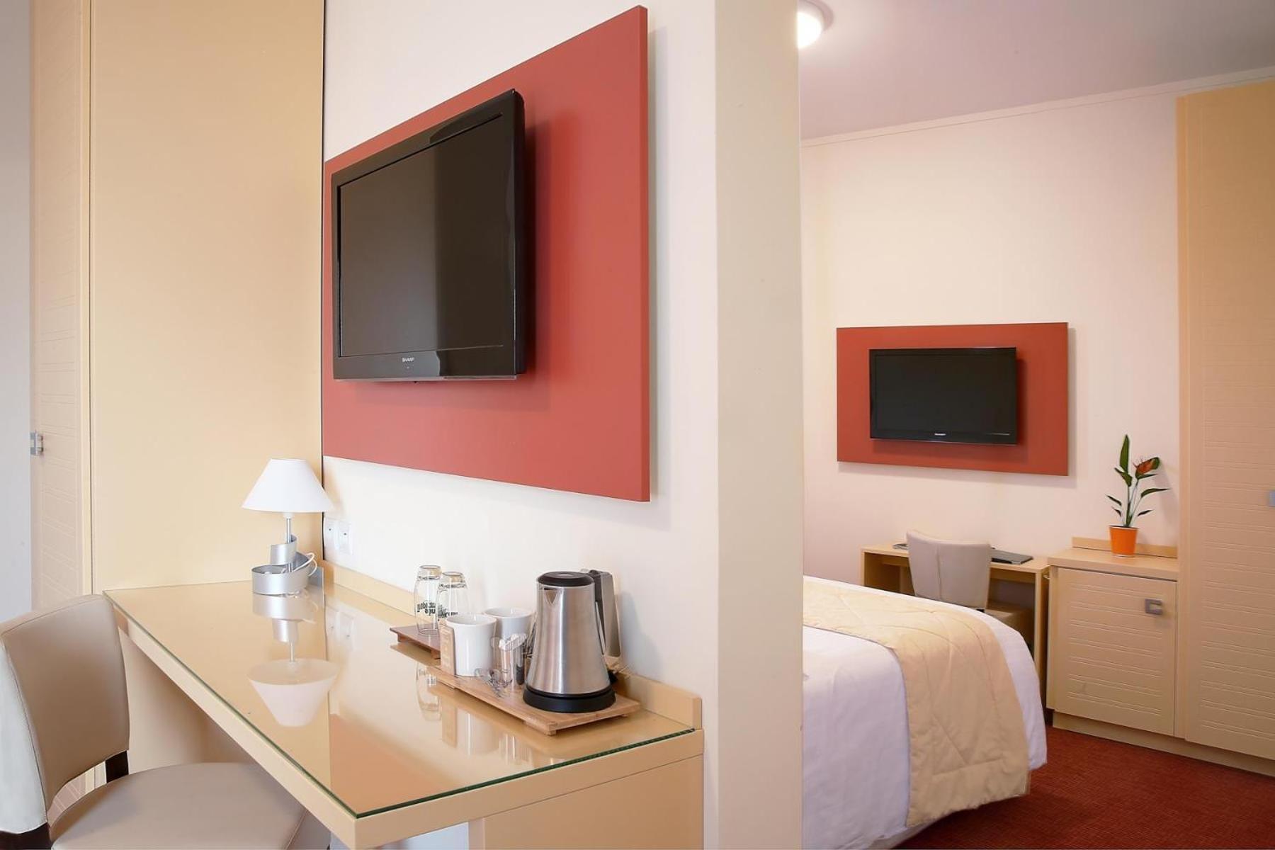Family King Room with Sofa Bed