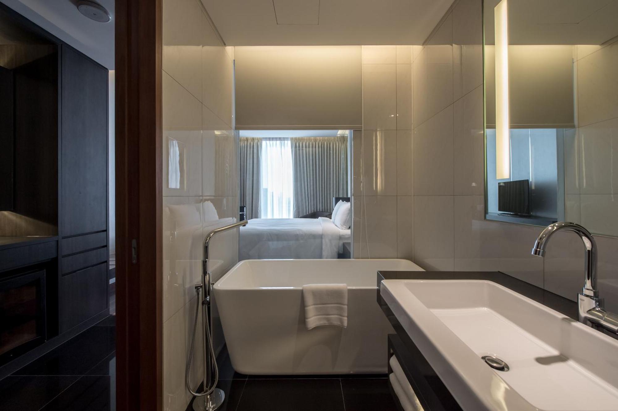 Club Double or Twin Room Lounge Access,1014589252:JPEG