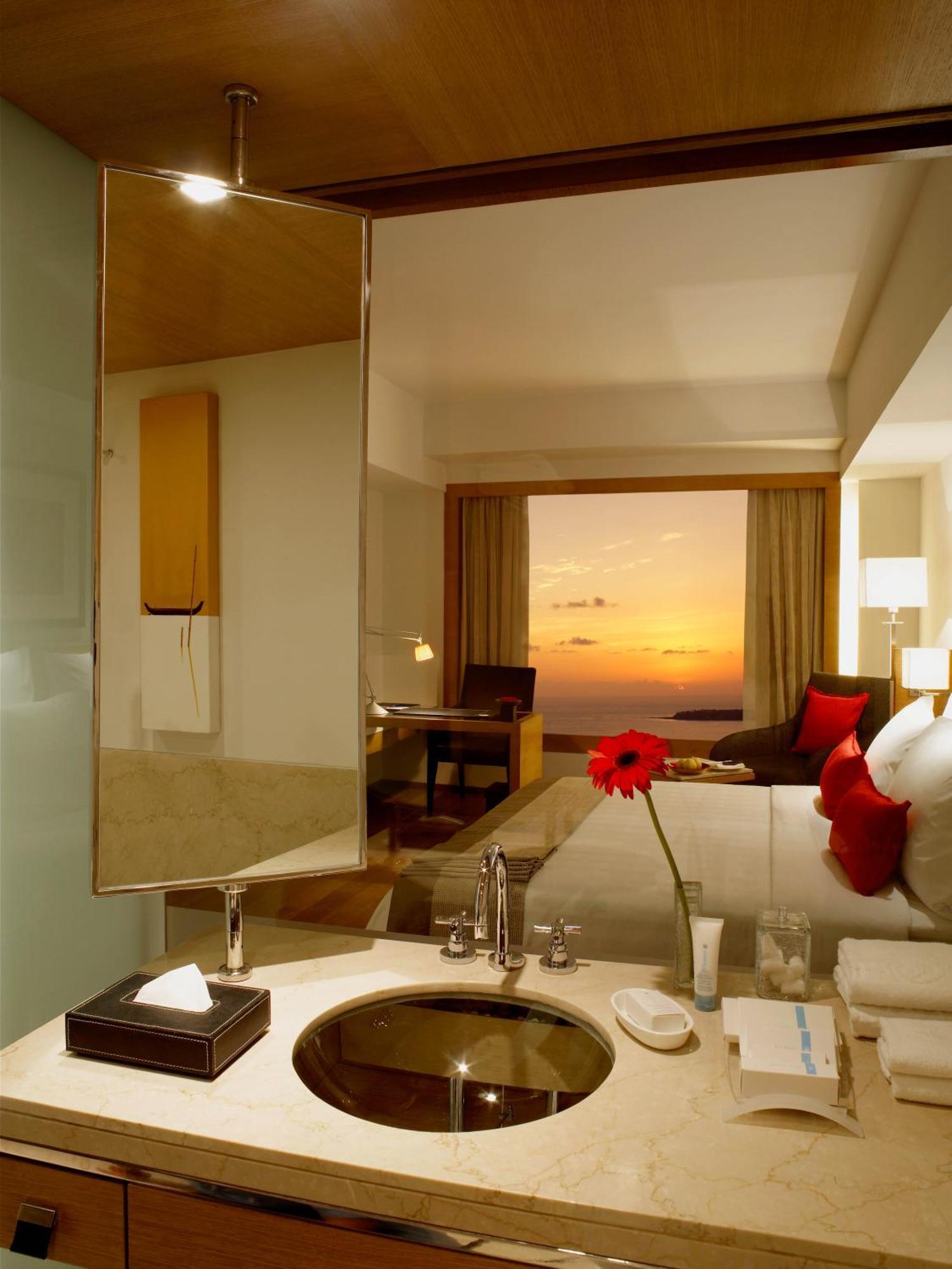 Premier Ocean View Room