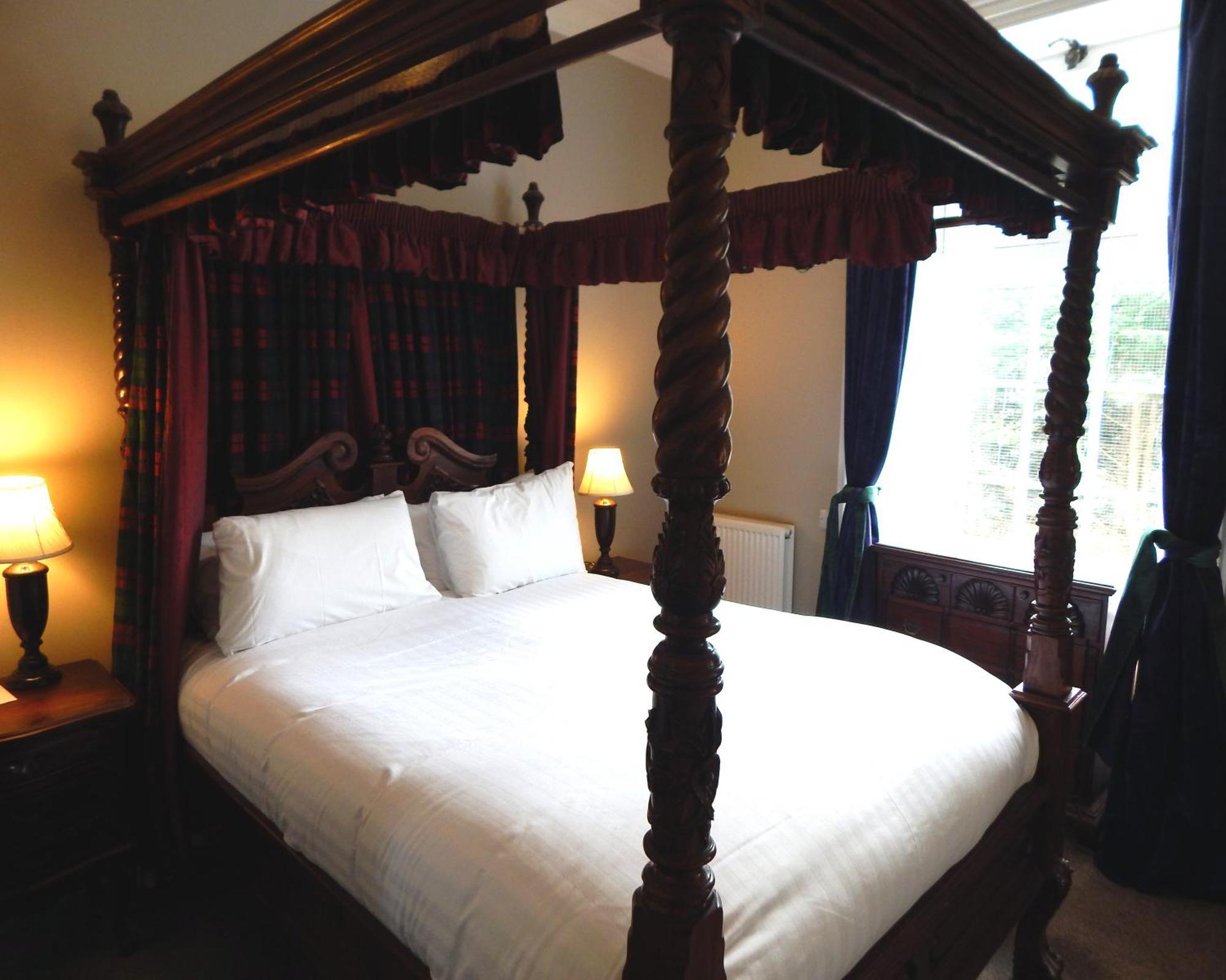 Four Poster Room,1516430428:JPEG