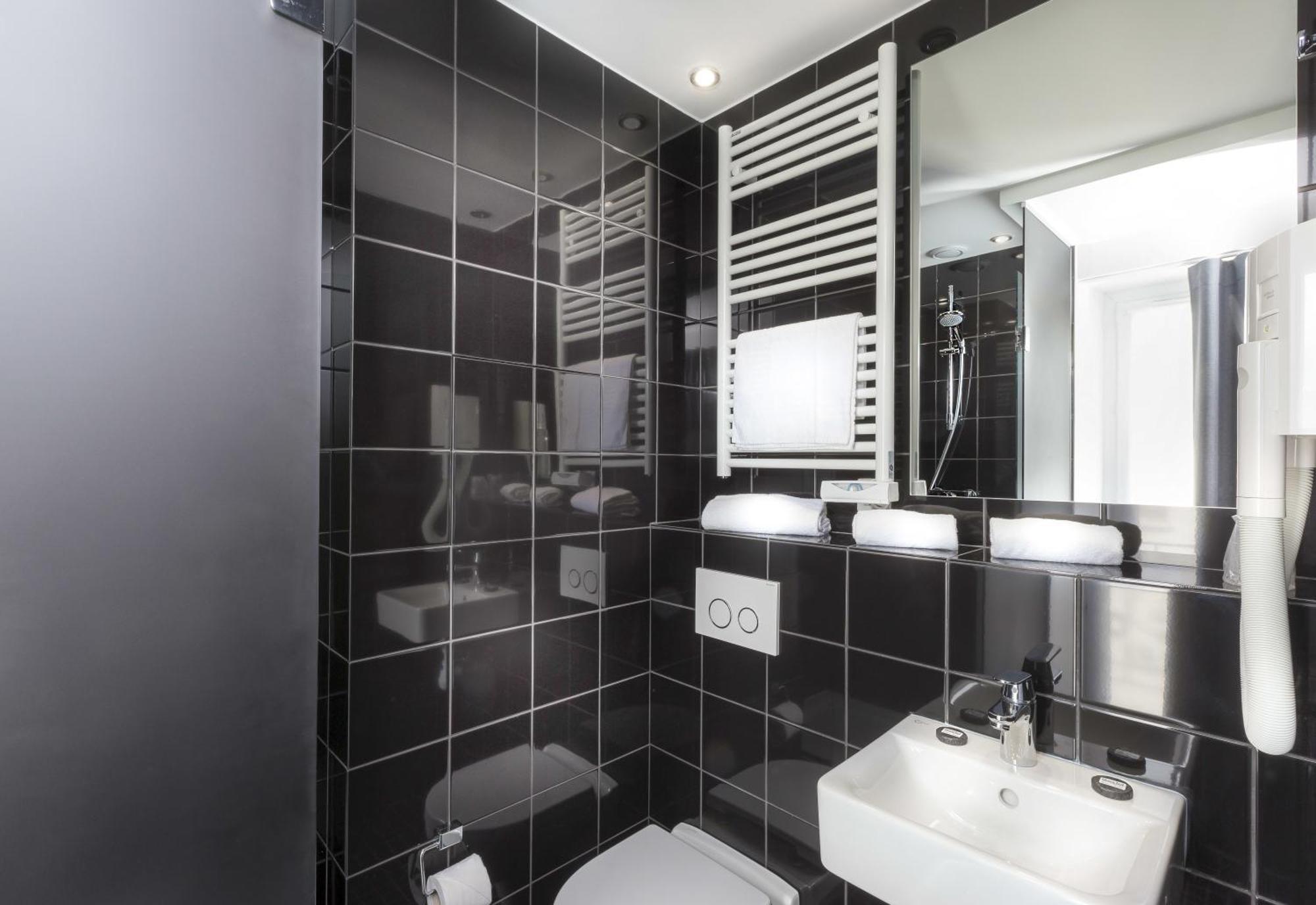 Comfort Room,1162652328:JPEG