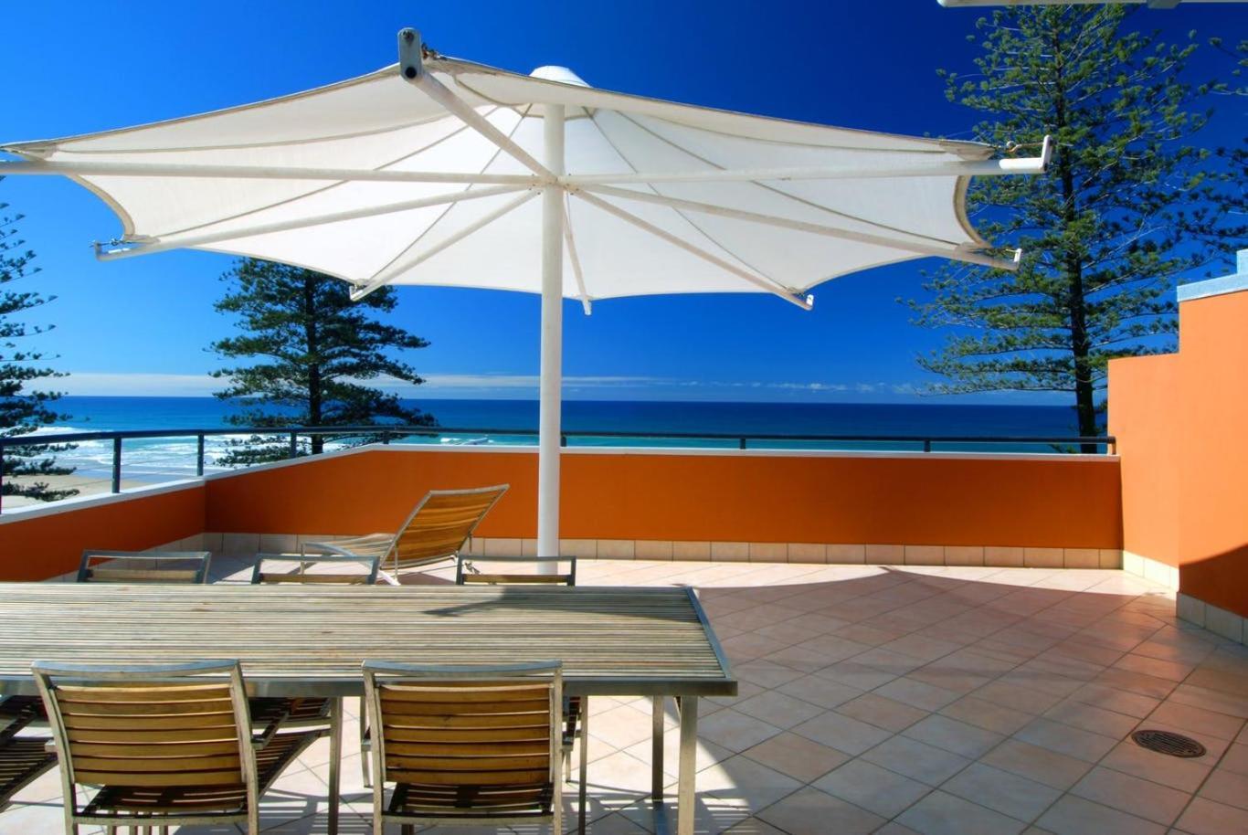 Two-Bedroom Apartment Dual Key with Roof Terrace