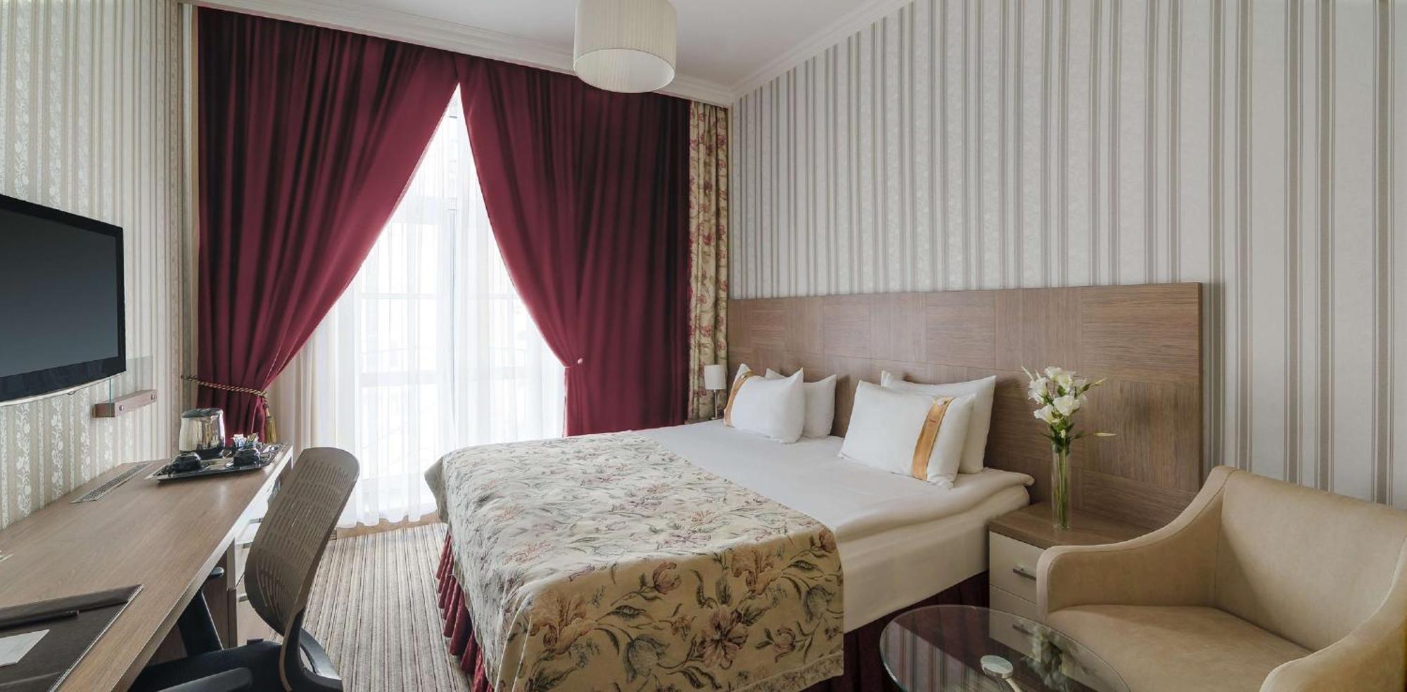 Double Room Double Bed Balcony Non-Smoking,772847785:JPEG