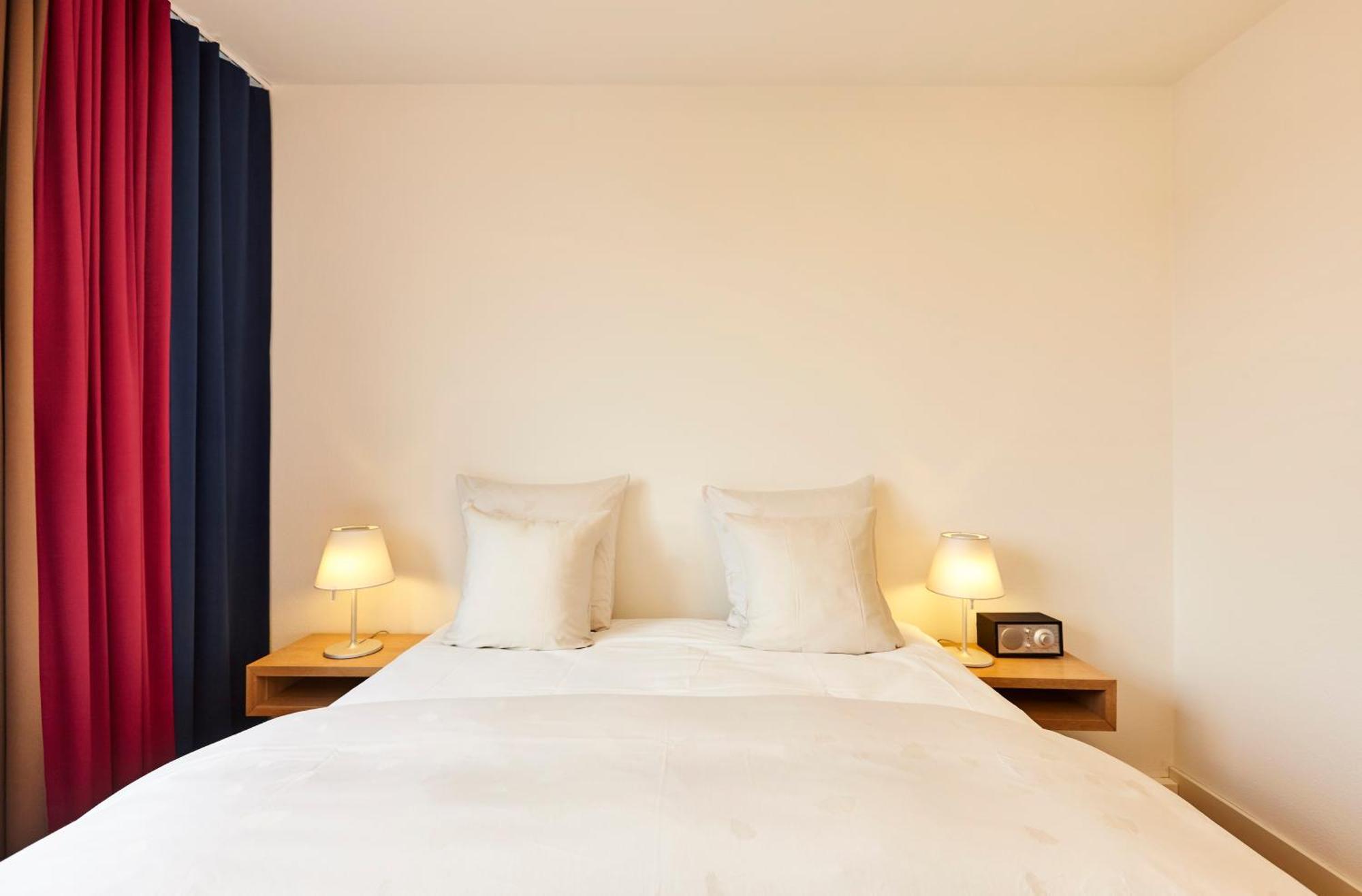 Standard Charming Room