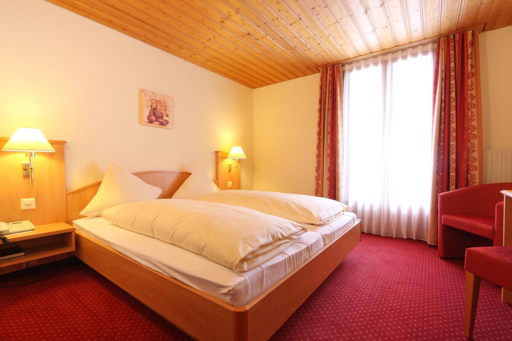 Standard Double Room,33321775:JPEG