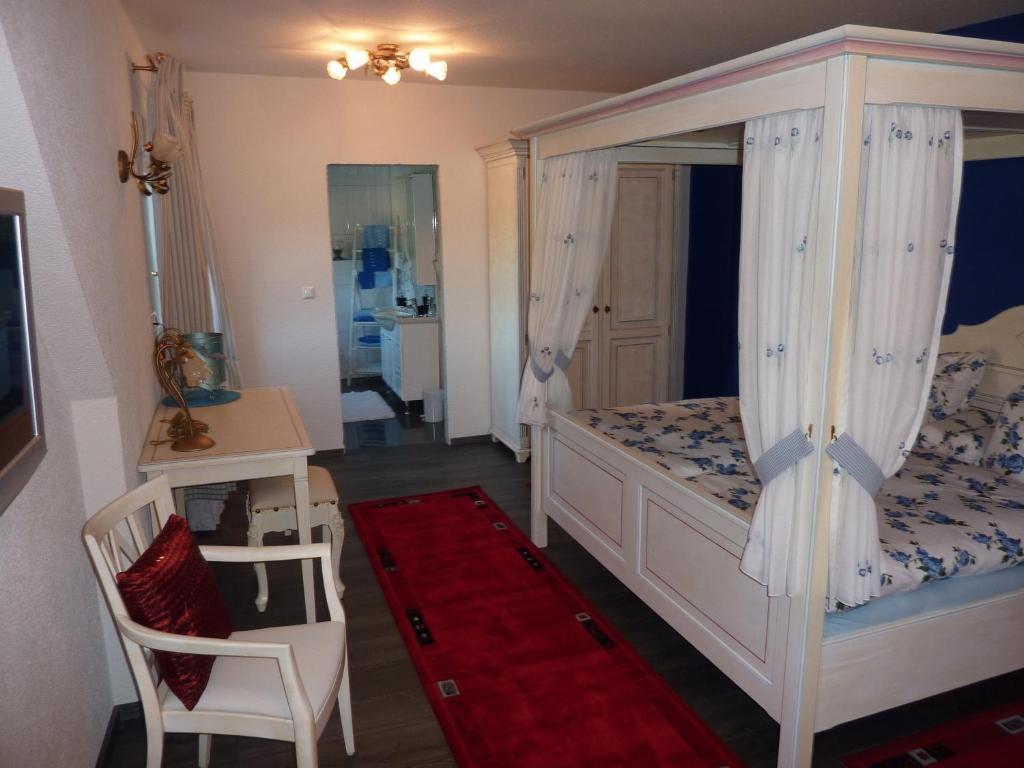 Traditionelles Doppelzimmer mit Aussicht auf den Innenhof