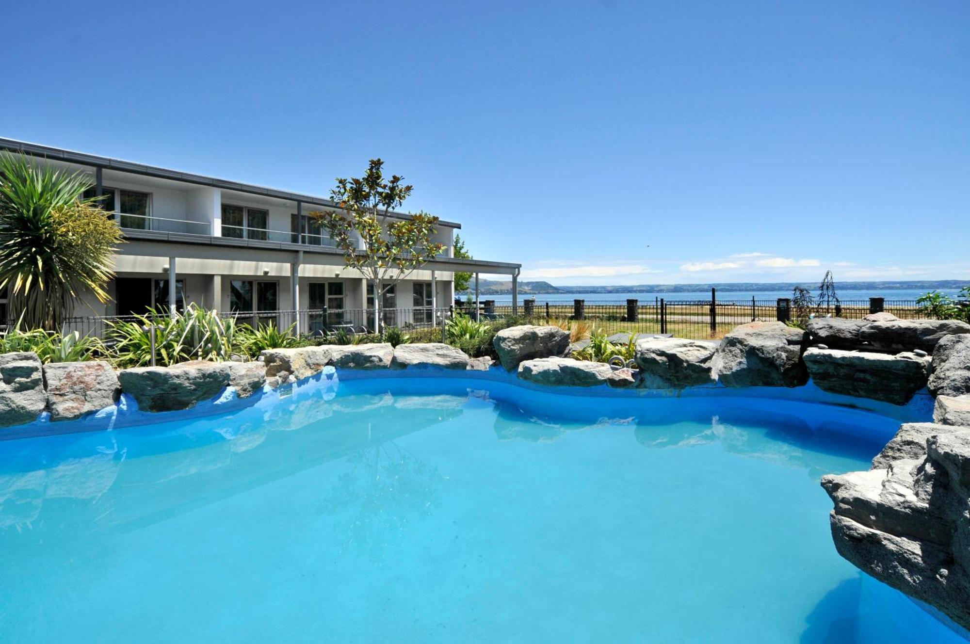 Suite with Lake View