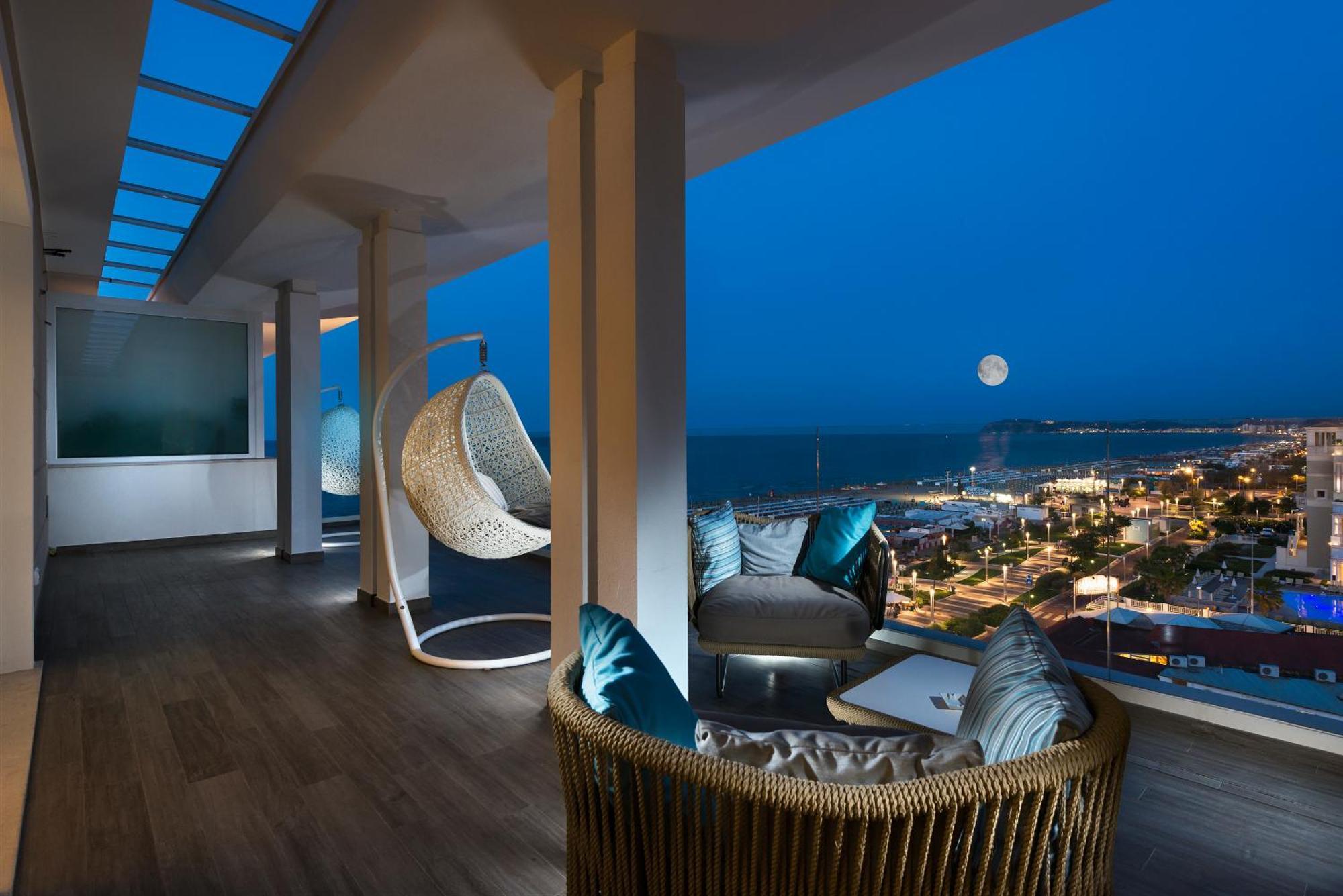 Deluxe Suite Sea View