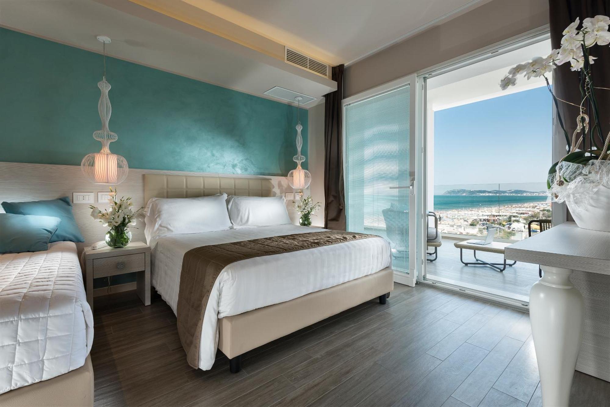 Deluxe Suite Sea View