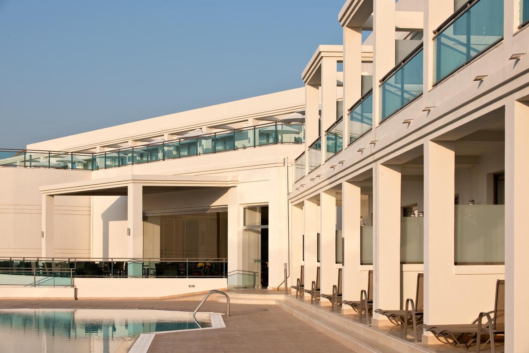 Suite Junior Vue sur Mer et Piscine Partagée