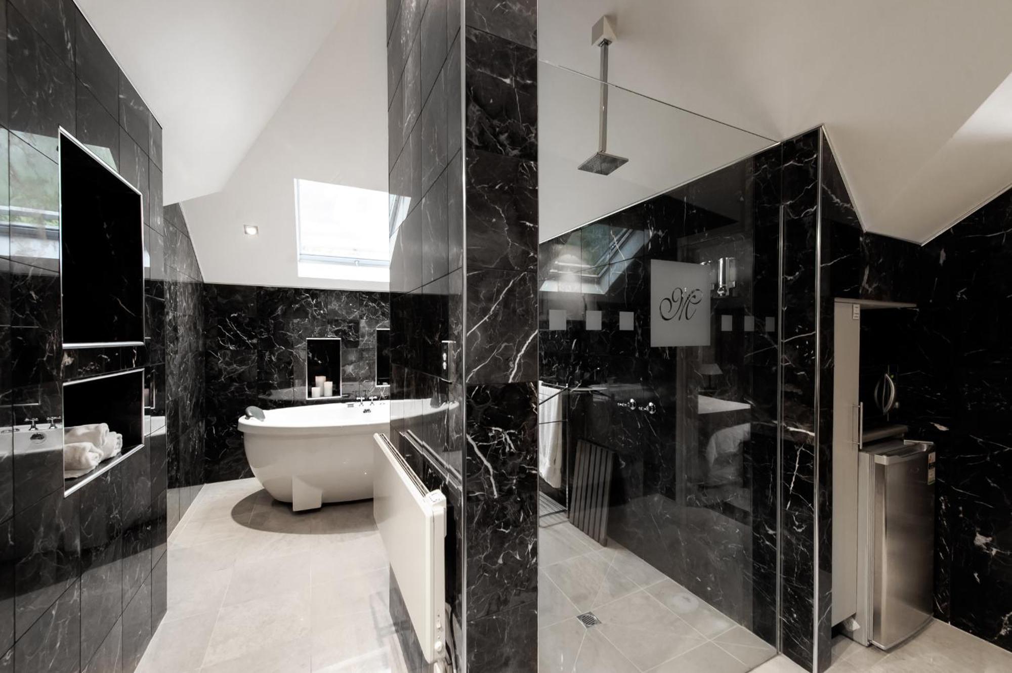 Marble Deluxe King Suite