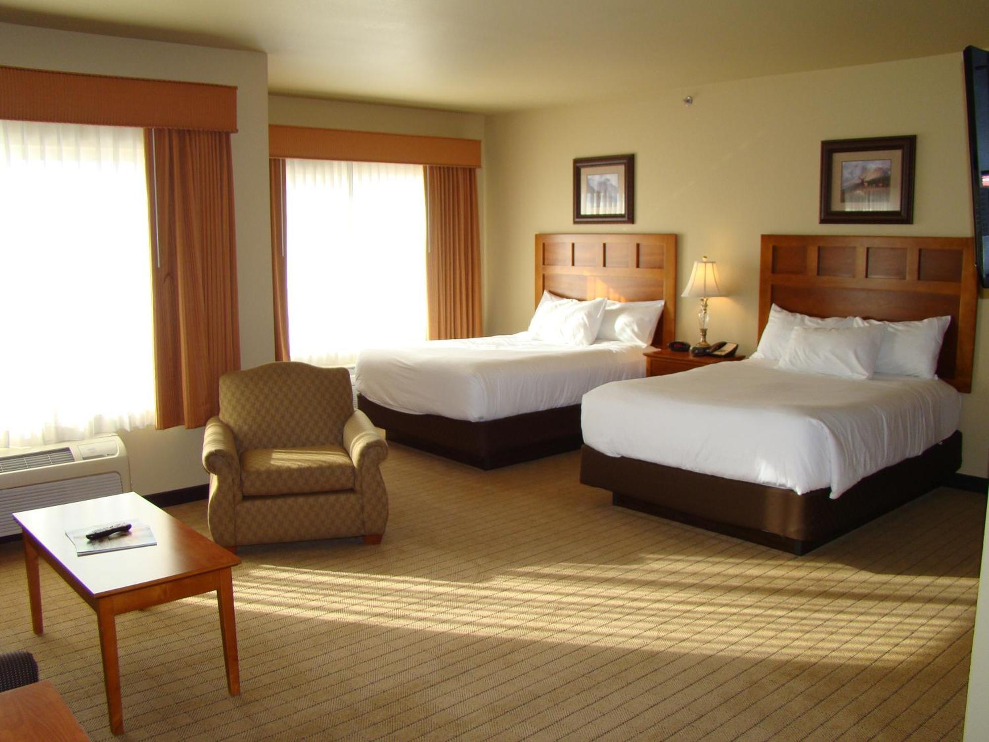 Deluxe Queen Suite Two Queen Beds,700643029:JPEG