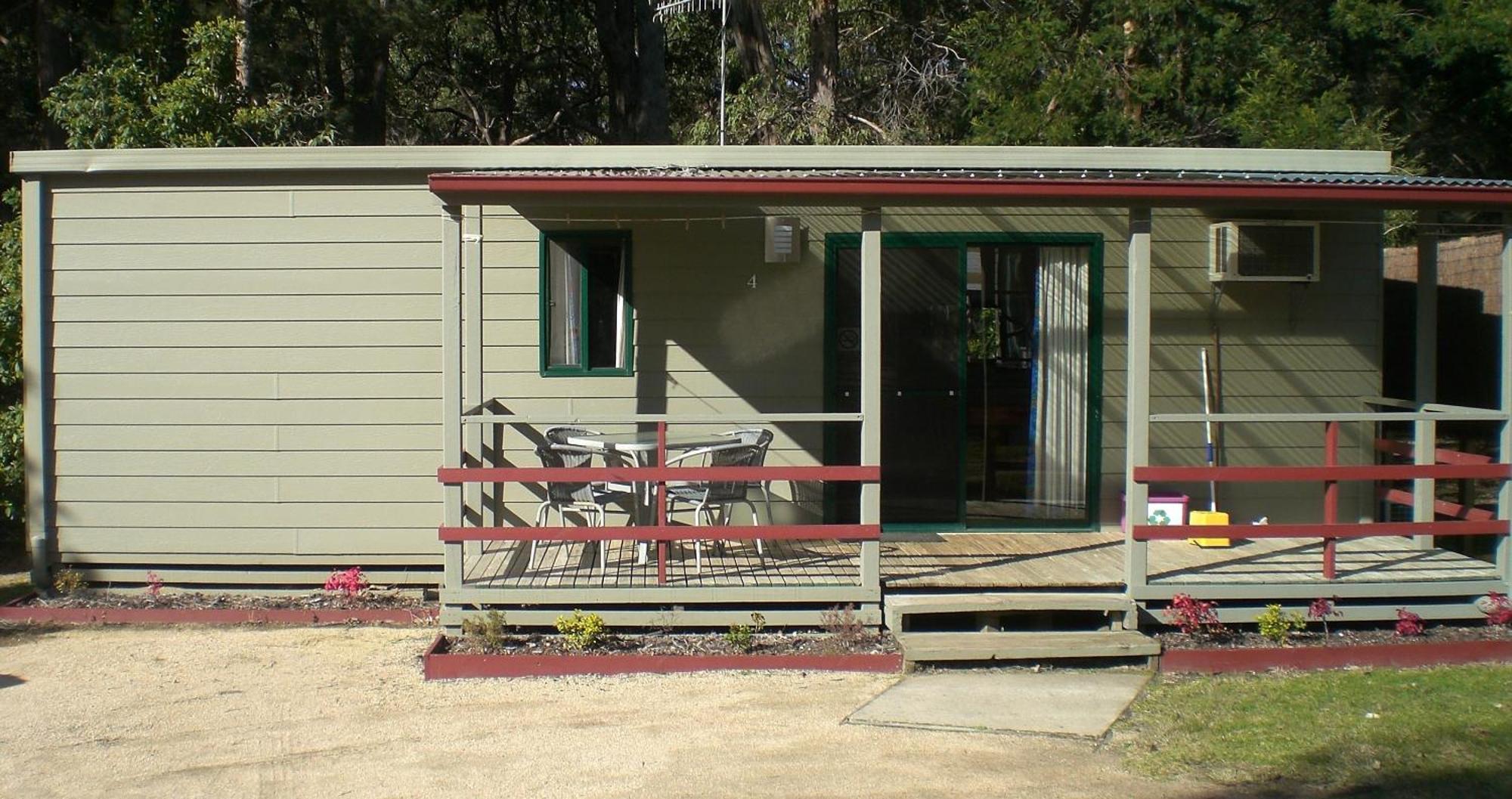 Two-Bedroom Cabin (4)
