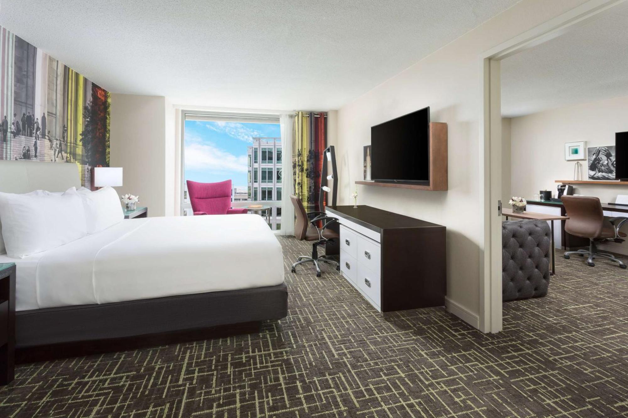 Executive Suite,1276838845:JPEG