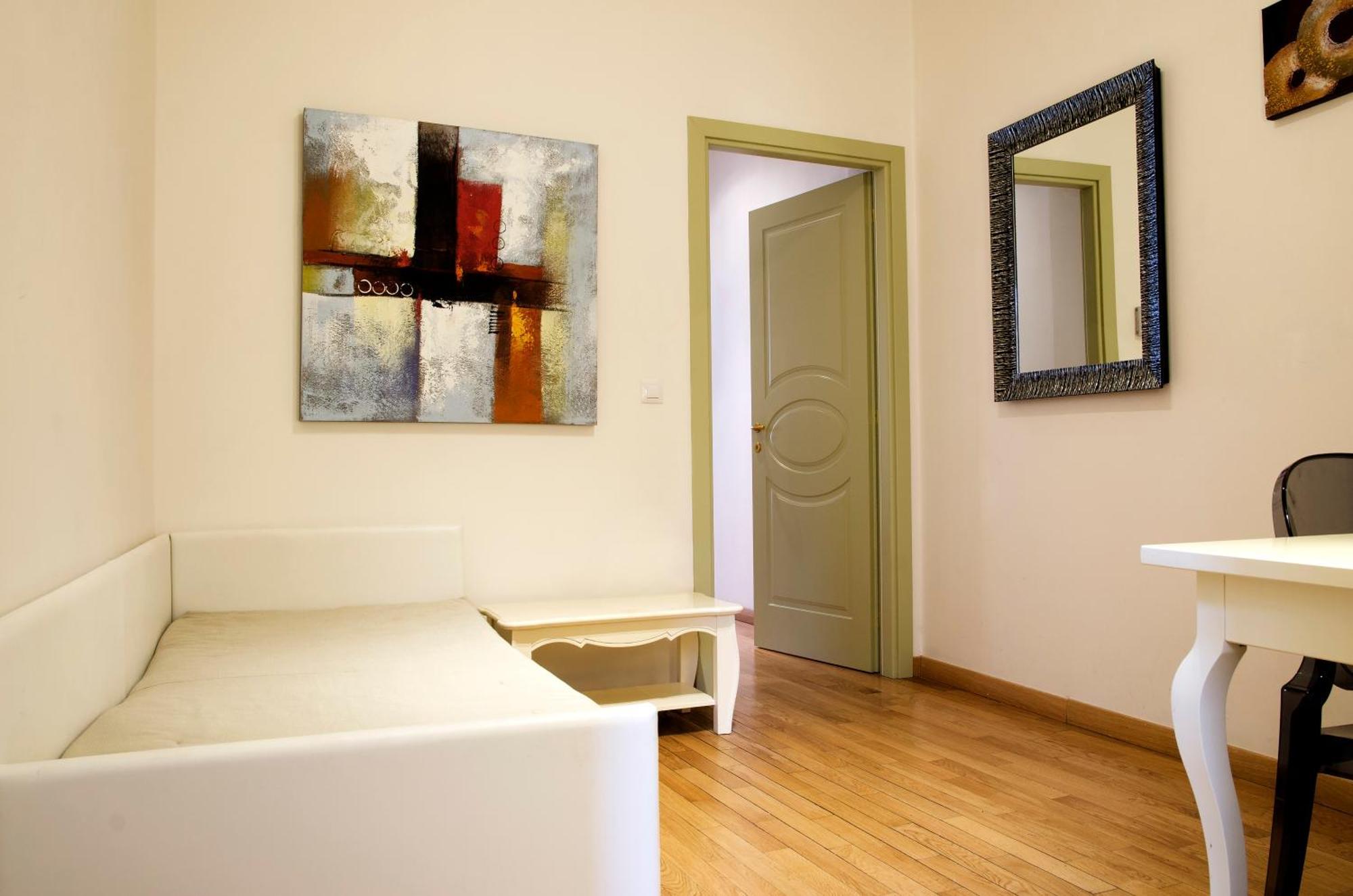 Deluxe Triple Room,701429251:JPEG