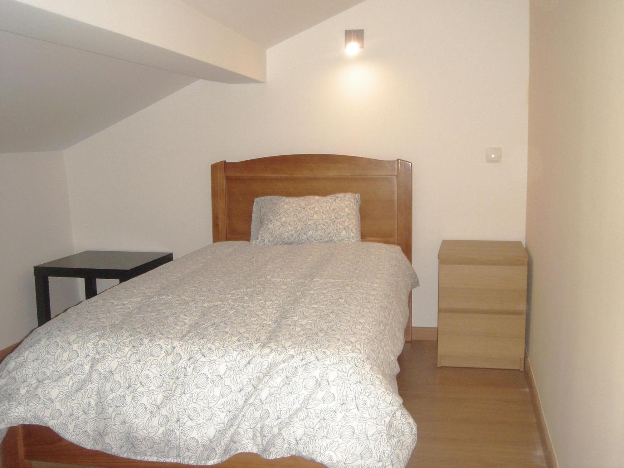 Single Room,1758338597:JPEG