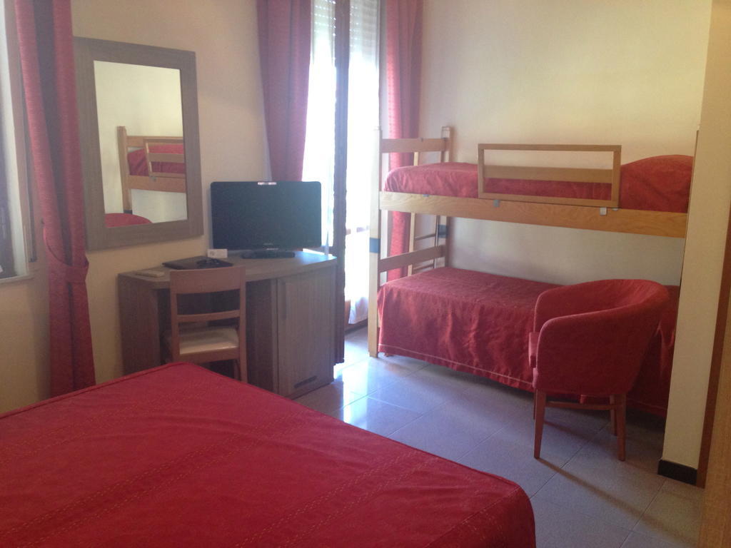 Family Room (2 Adults + 2 Children) - Annex