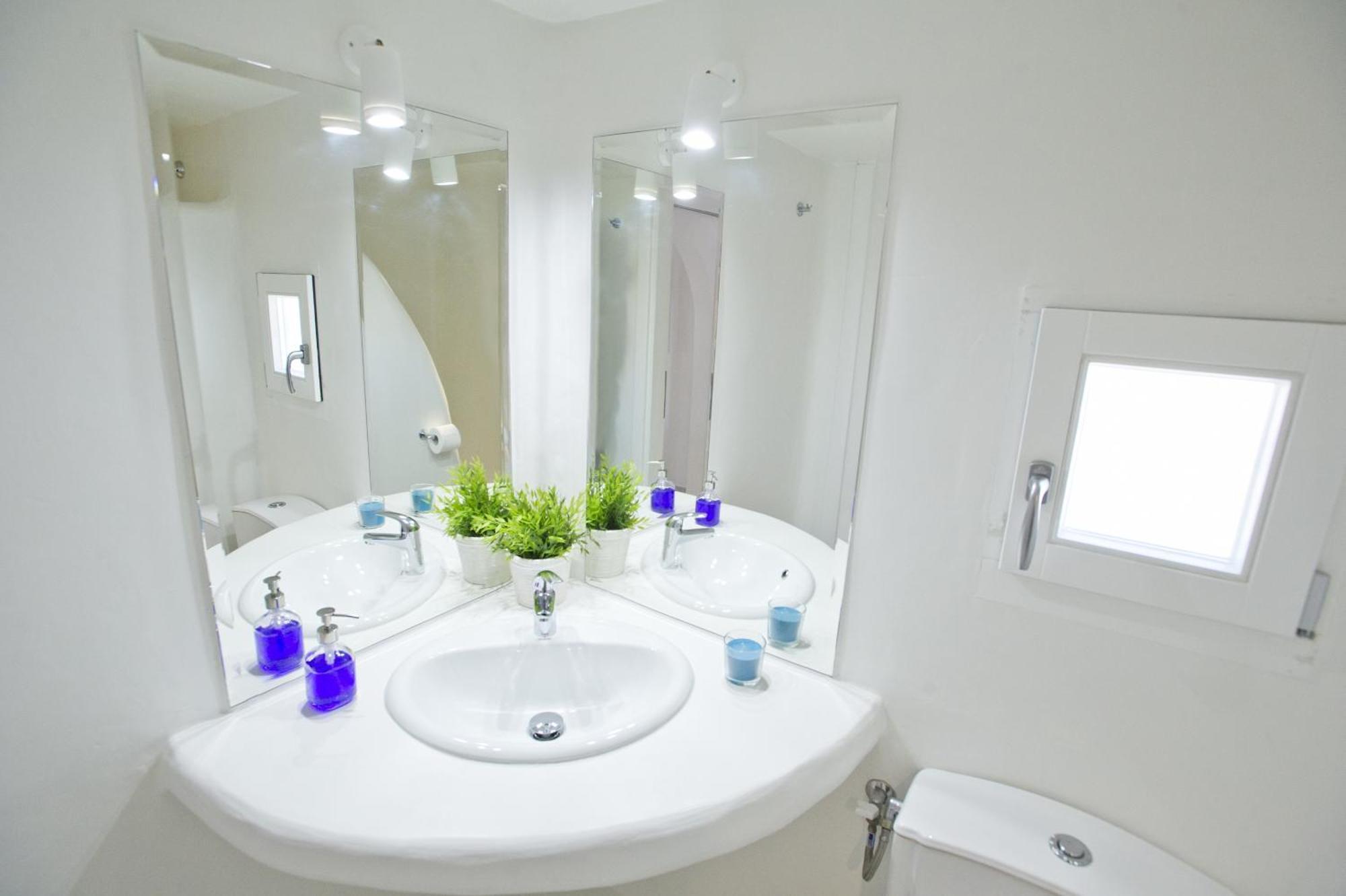 Deluxe Suite with Sea View