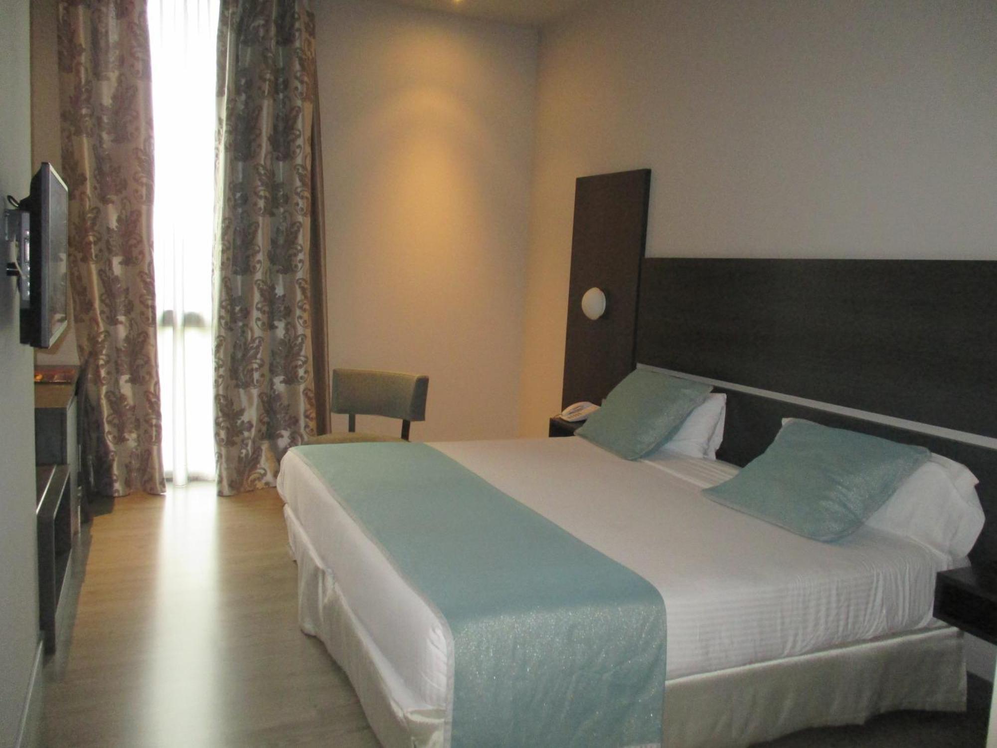 Habitación Doble con cama extragrande - No fumadores