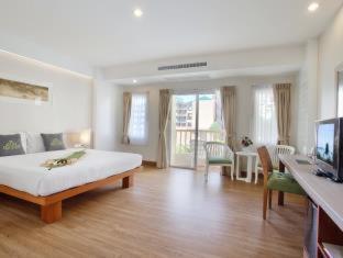 Grand Superior Double or Twin Room,702217387:JPEG
