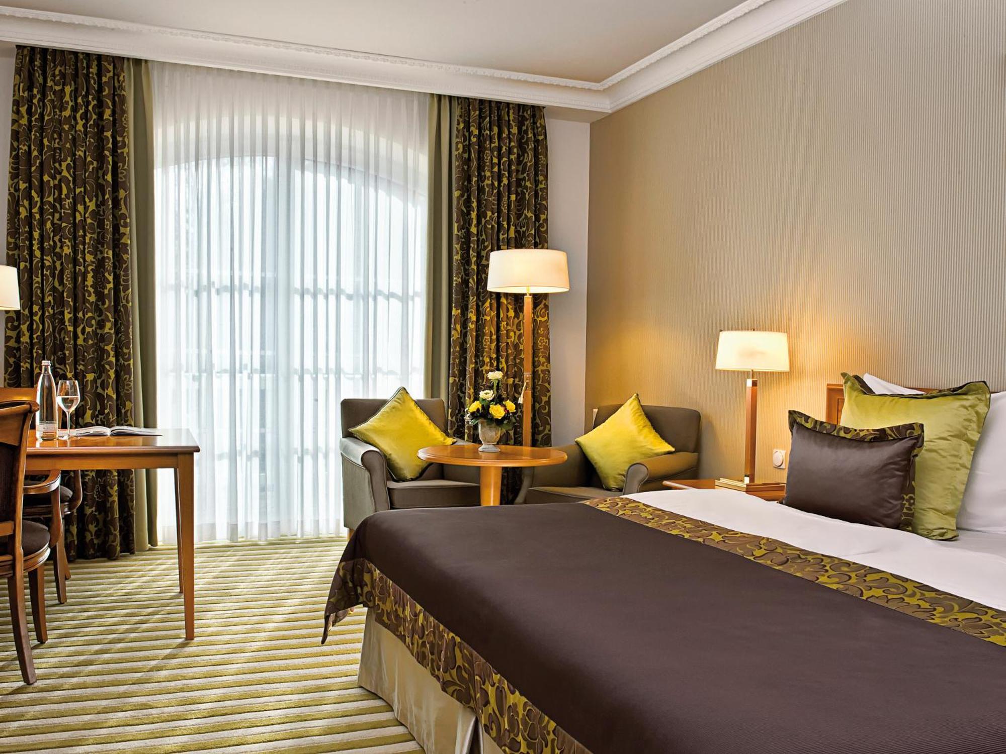Deluxe Doppelzimmer mit seitlichem Meerblick