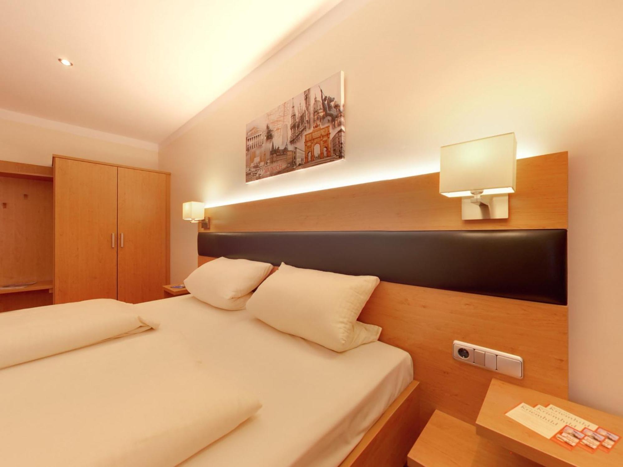 Deluxe Suite with Spa Bath