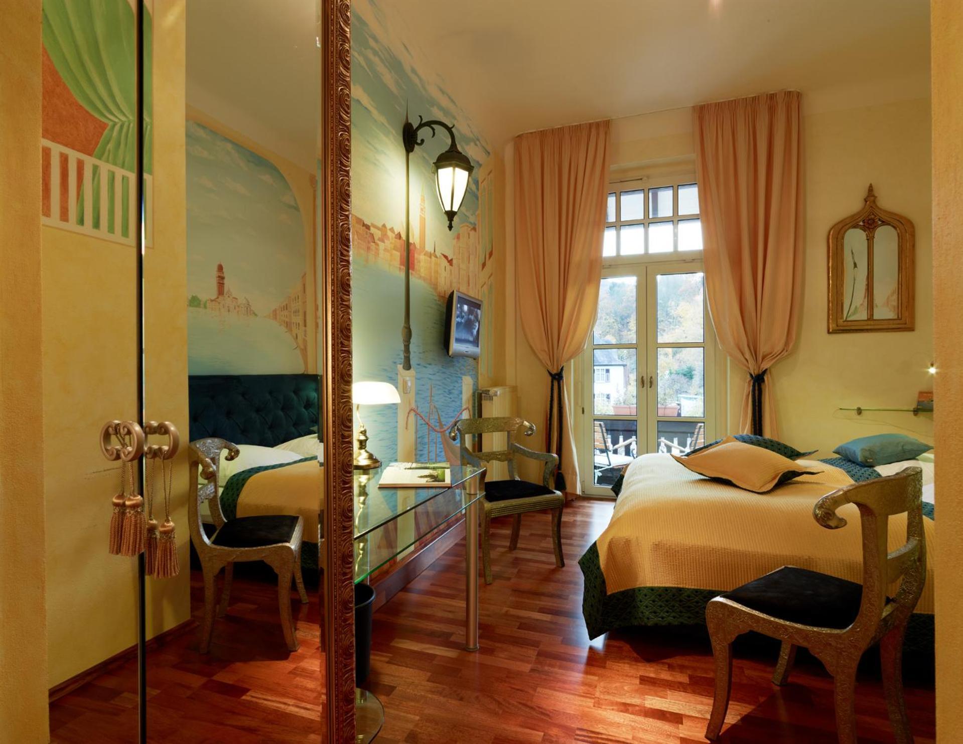 Doppelzimmer mit Balkon