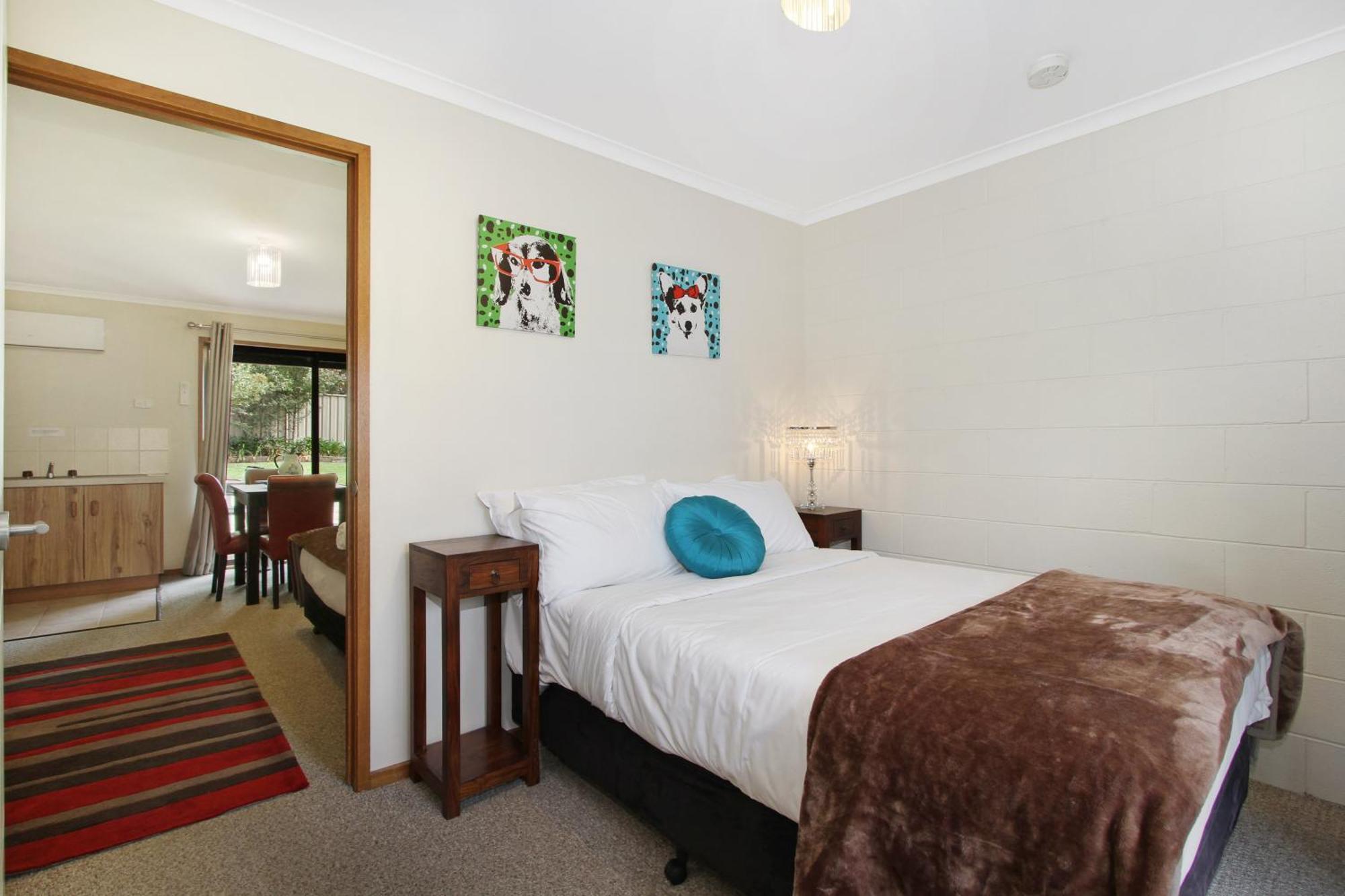 Grand Suite,702925795:JPEG