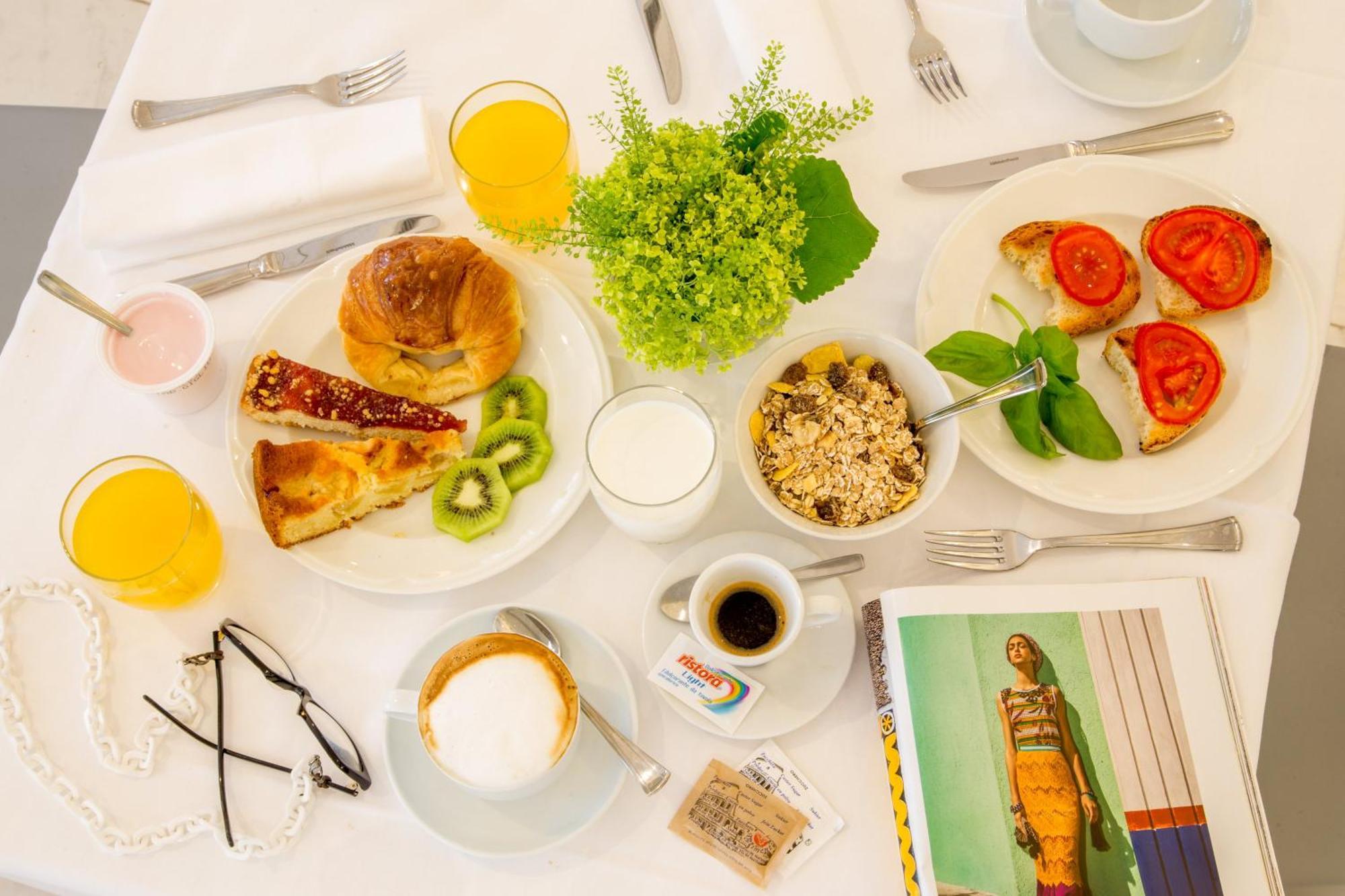 Twin Room,702972400:JPEG