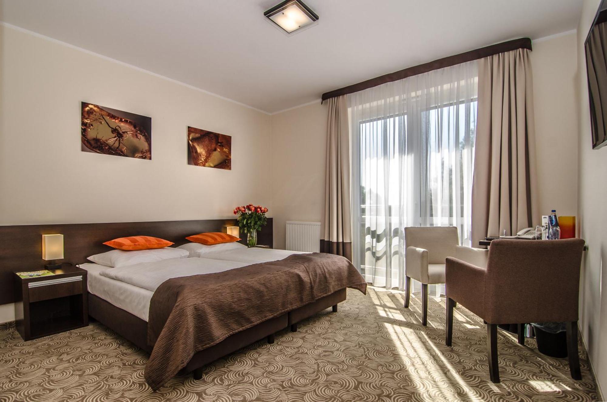 Zweibettzimmer mit seitlichem Seeblick