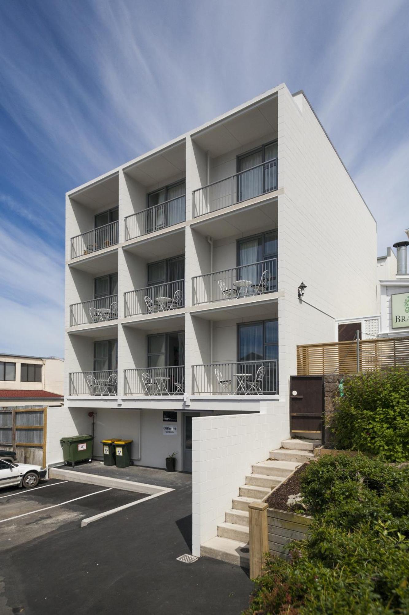 Studio Apartment – Stairs Only Access