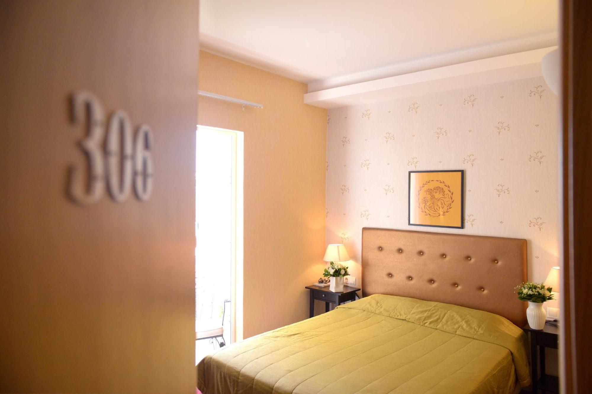 Double or Twin Room,1207981498:JPEG