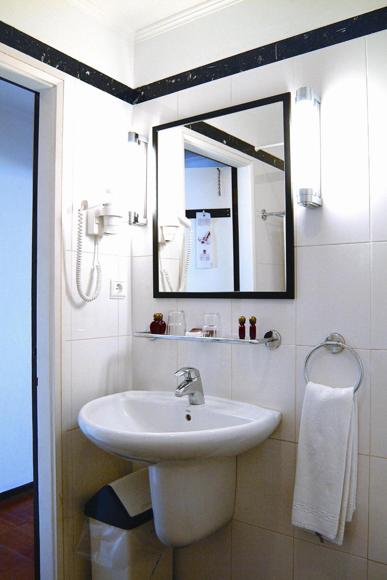 Double or Twin Room with Extra Bed