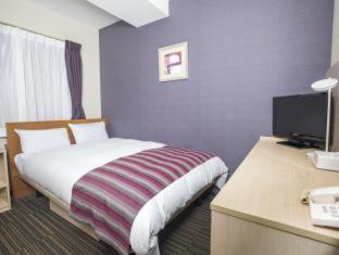 Double Room with Small Double Bed - Smoking - House Keeping is Optional with Additional Cost