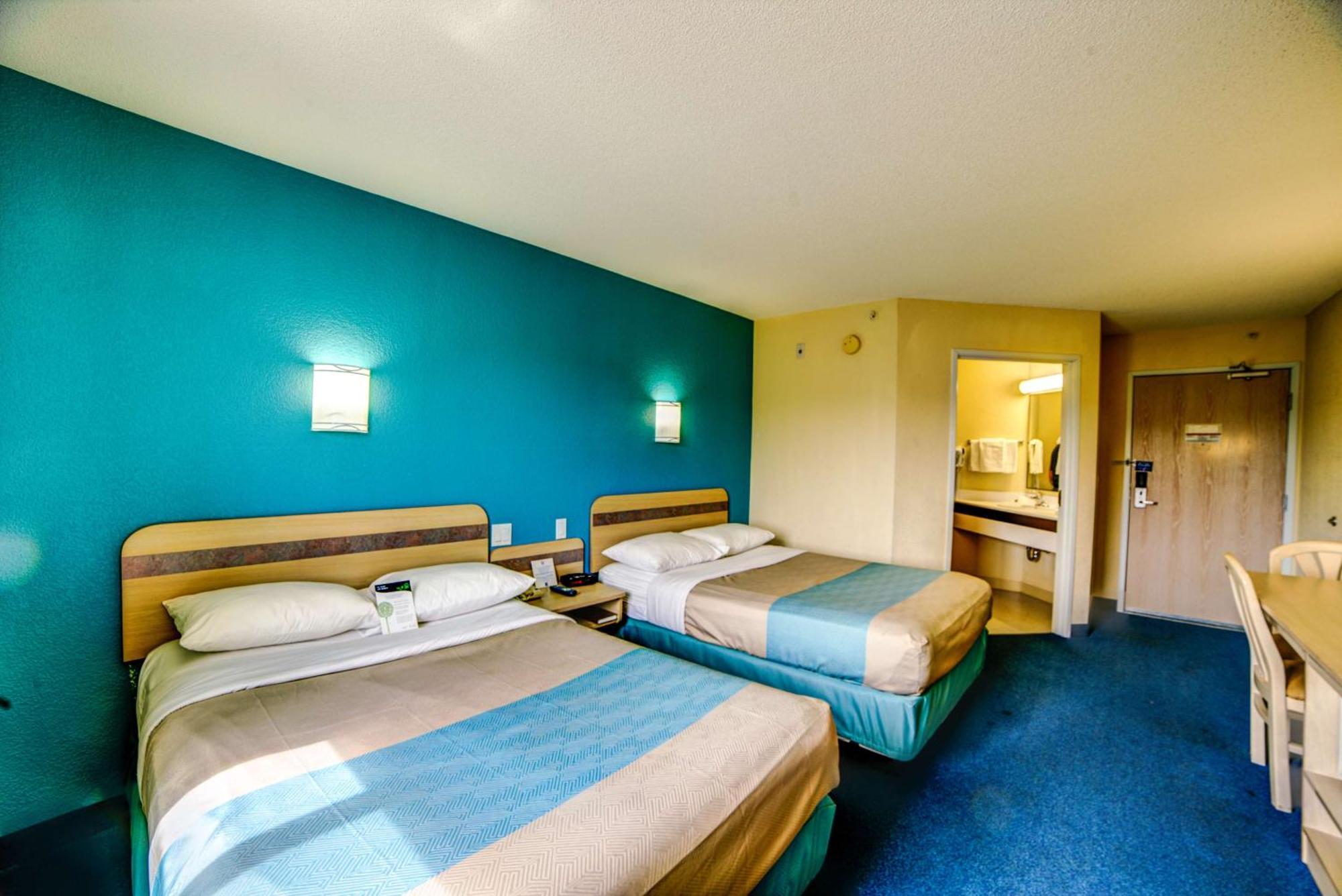 Quadruple Room - Non-Smoking