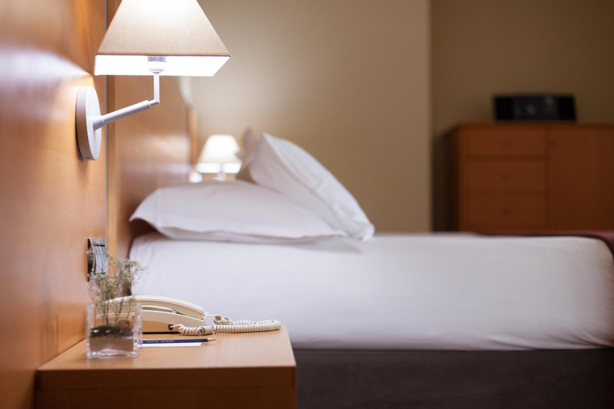 Tweepersoonskamer met 1 of 2 Bedden en een Extra Bed