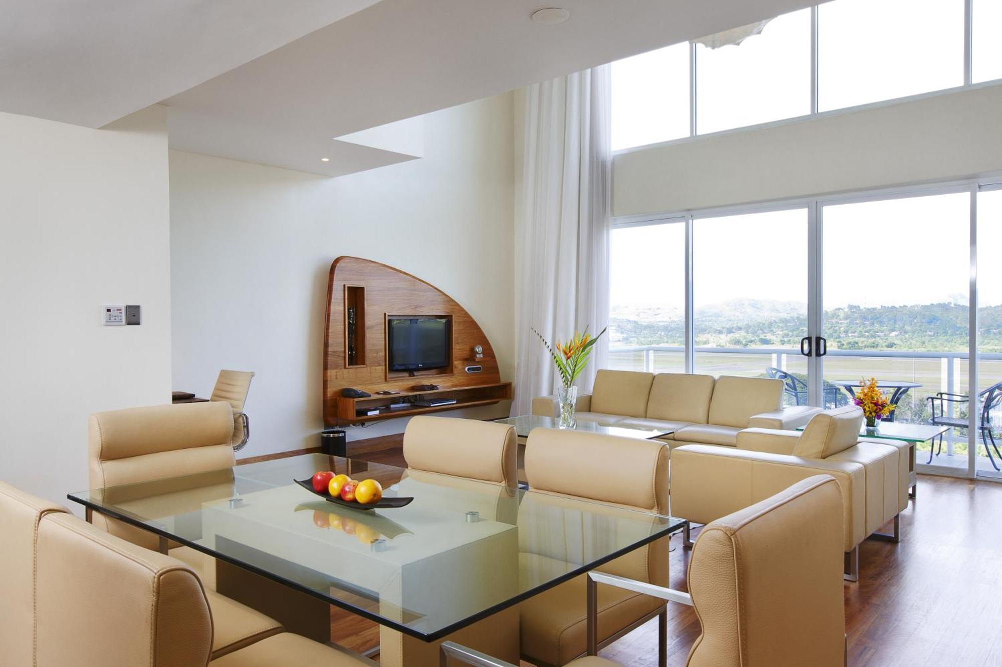 Dakota Wing Suite