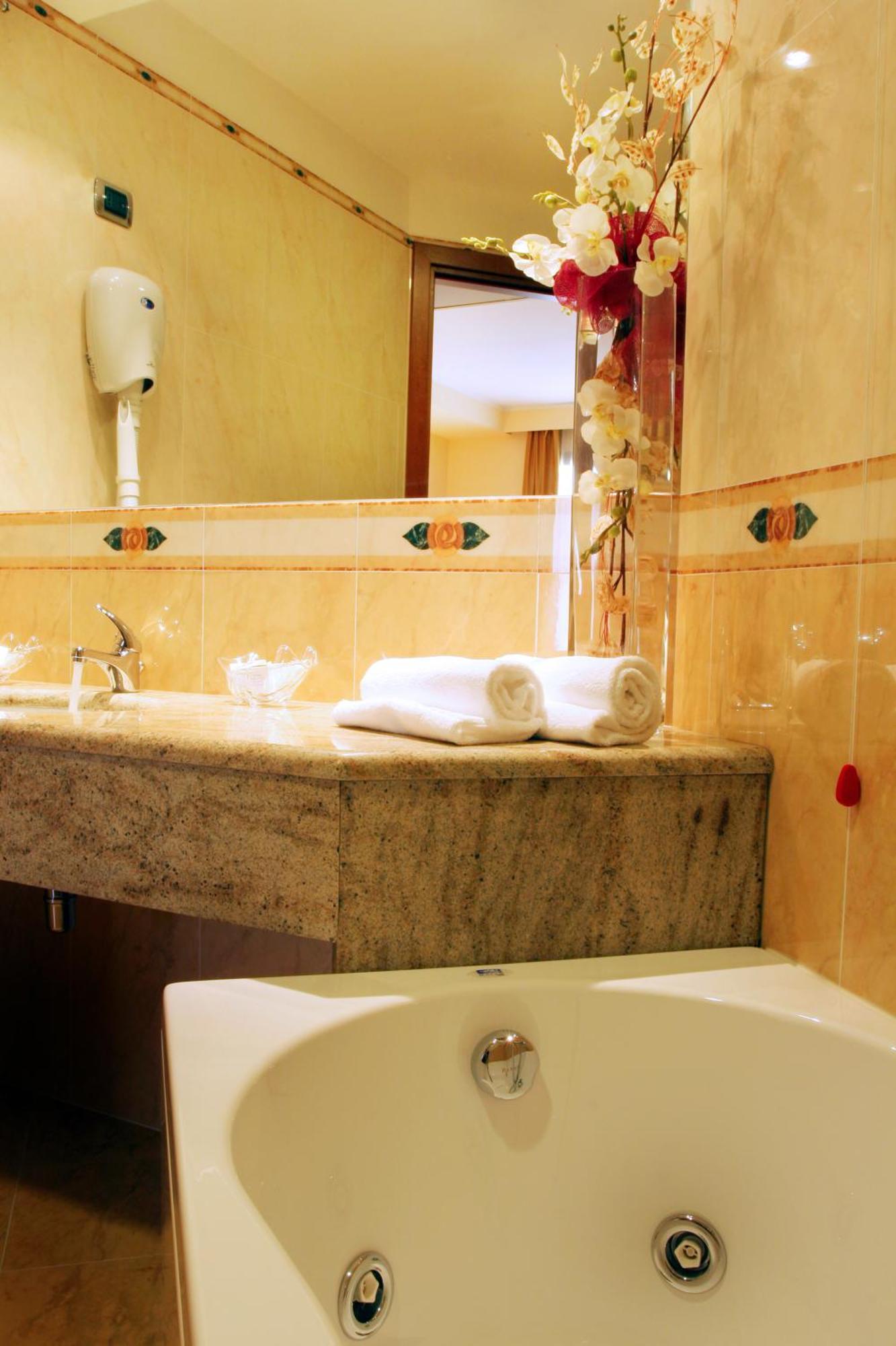 Superior Double Room with Spa Bath
