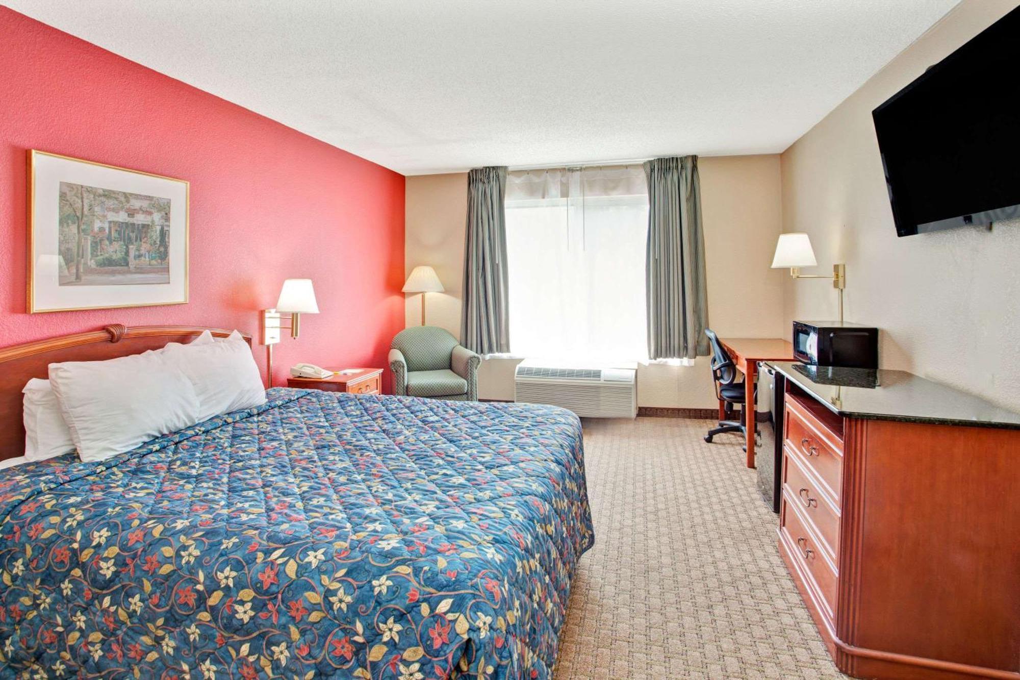 King Room - Disability Access/Non-Smoking