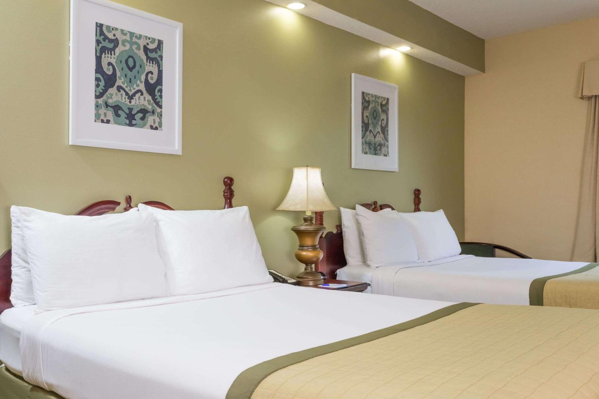 Double Room with Two Double Beds - Non-Smoking