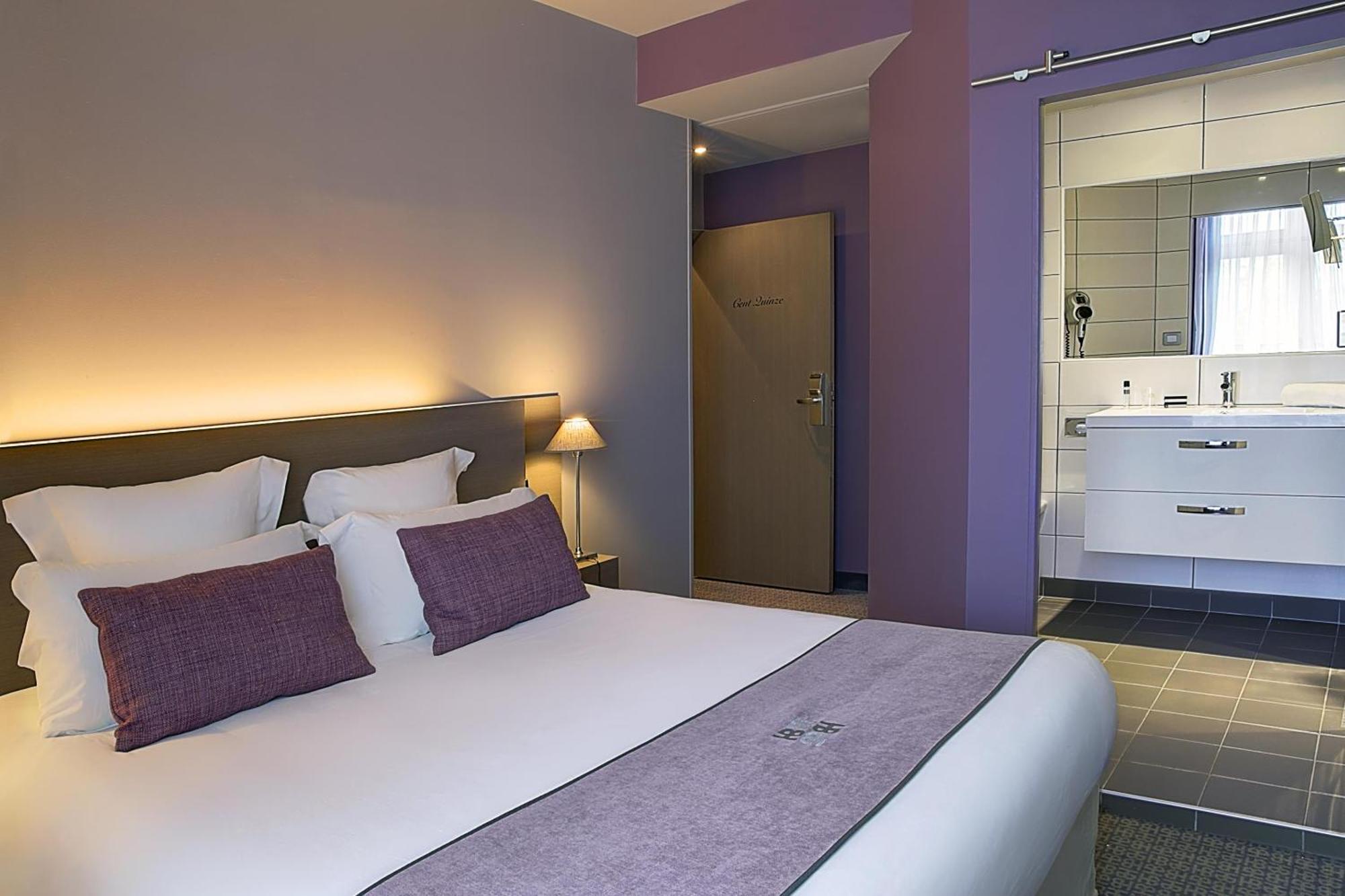 Chambre Lit Queen-Size Confort - Non-Fumeurs