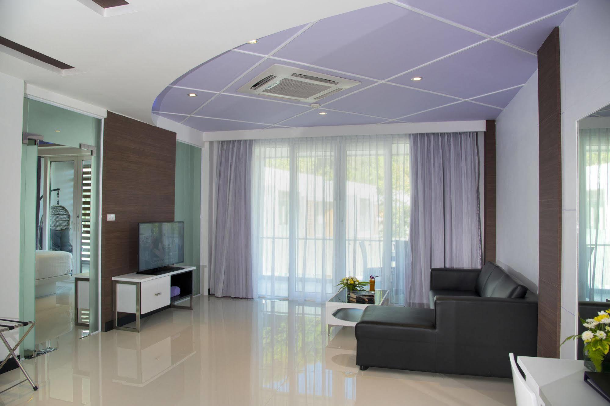 Premium Suite